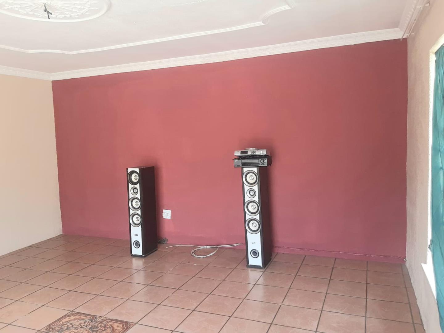 606284_PHOTO-2022-11-26-18-23-01